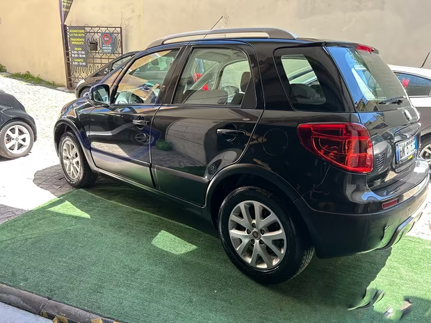 Annunci 4 Ruote FIAT SEDICI