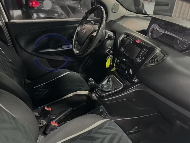 Annunci 4 Ruote LANCIA YPSILON