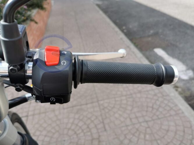 Annunci 2 Ruote ROYAL ENFIELD Continental GT 650