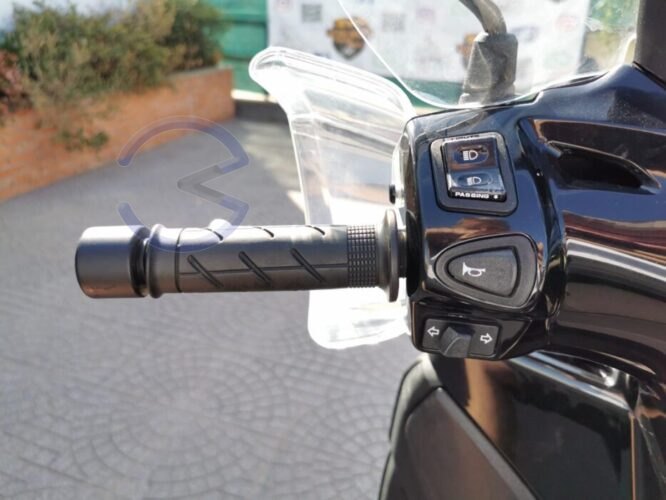 Annunci 2 Ruote HONDA SH 300