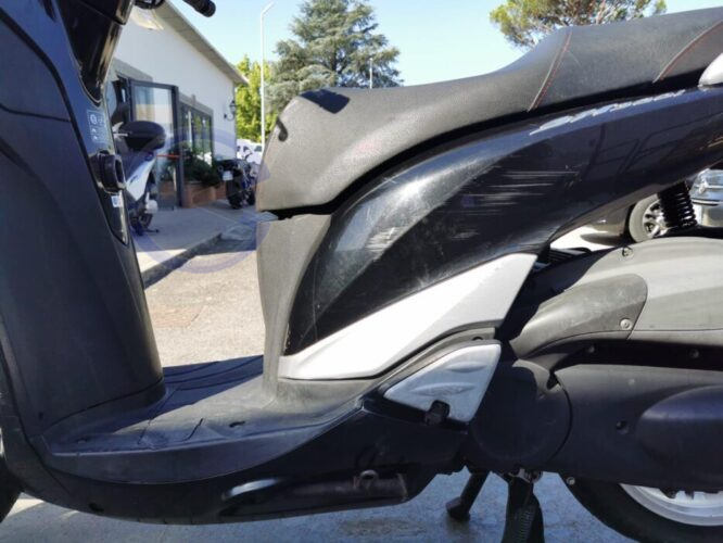 Annunci 2 Ruote HONDA SH 300