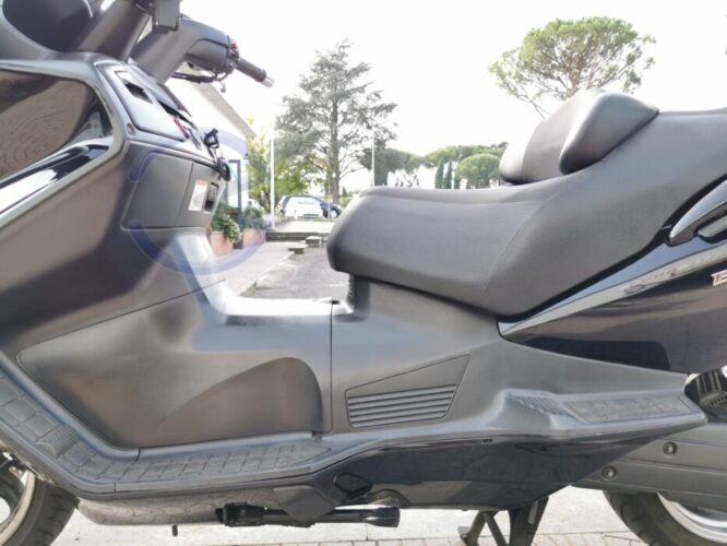 Annunci 2 Ruote SUZUKI BURGMAN 650 AN EXECUTIVE