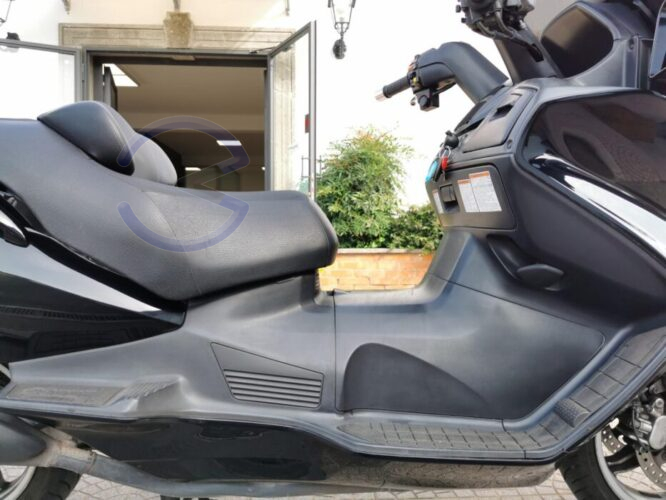 Annunci 2 Ruote SUZUKI BURGMAN 650 AN EXECUTIVE