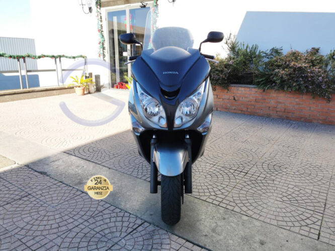 Annunci 2 Ruote HONDA SW-T 600