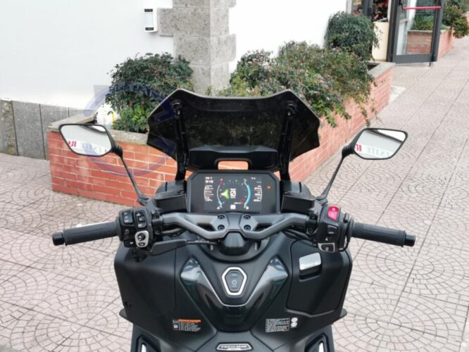 Annunci 2 Ruote YAMAHA T-MAX 560 TECH MAX