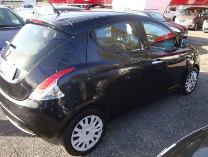 4 Ruote LANCIA YPSILON