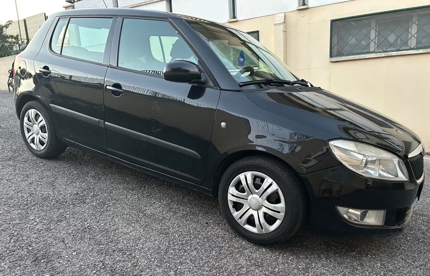 SKODA Fabia 2011
