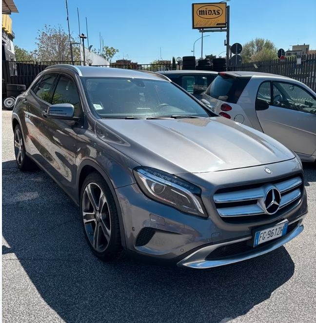 Mercedes-Benz GLA SUV 2015