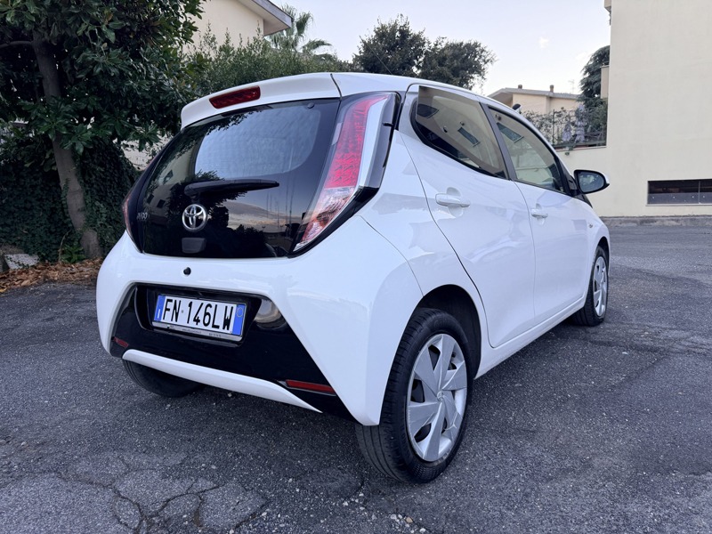 Toyota Aygo Berlina 01 2018