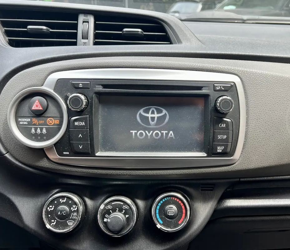 Toyota Yaris 2012