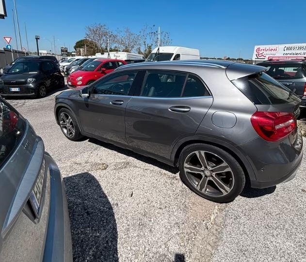 Mercedes-Benz GLA SUV 2015