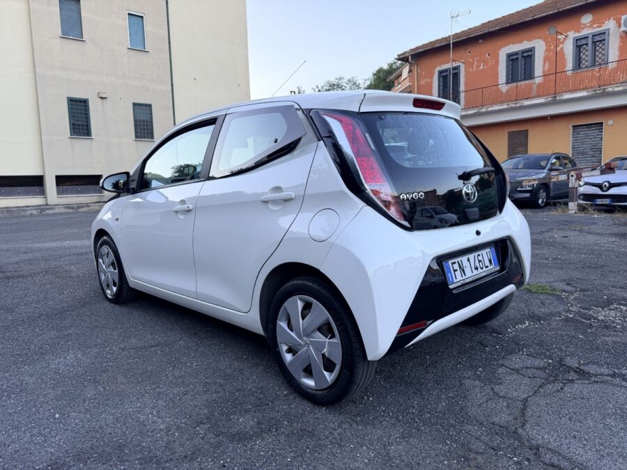 Toyota Aygo Berlina 01 2018