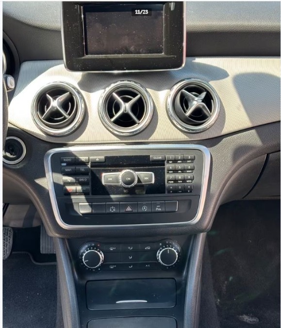 Mercedes-Benz GLA SUV 2015
