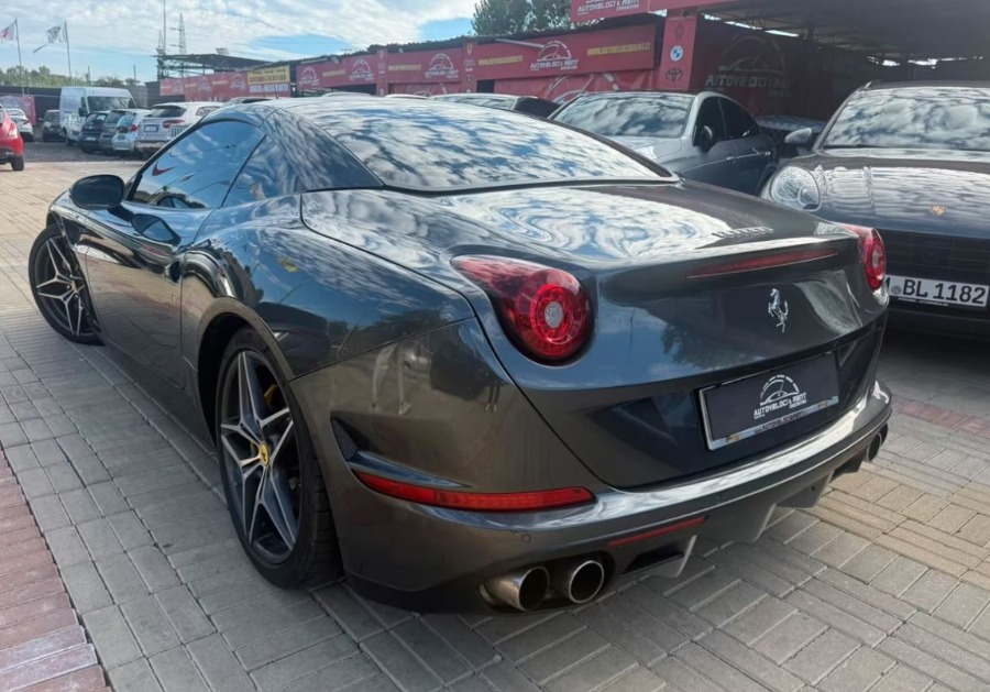 Ferrari California T 2015