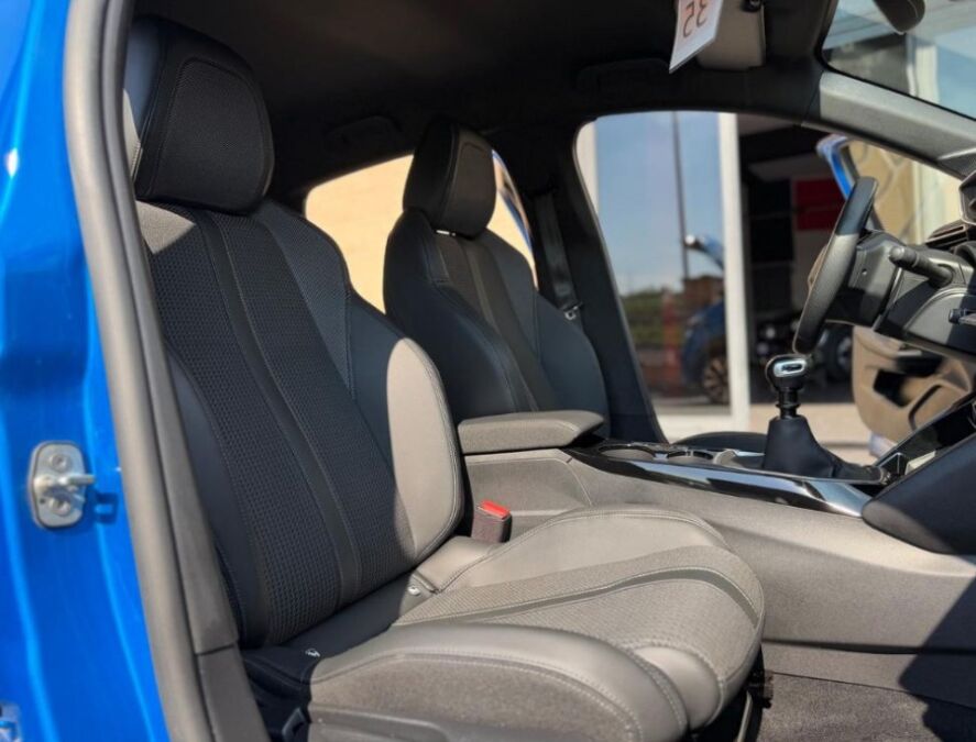 Peugeot 208 2023